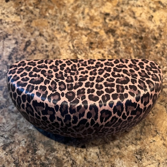 Betsey Johnson Leopard Print Sunglasses Case - Picture 4 of 4
